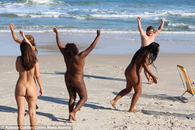 women nude beach athletic