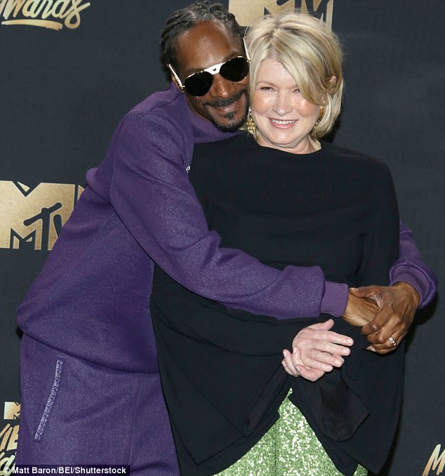 dating snoop is and martha