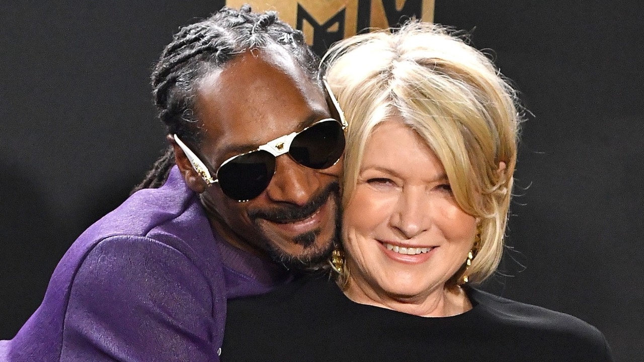 dating snoop is and martha